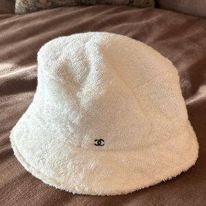 CHANEL TERRY CLOTH BUCKET‎ HAT